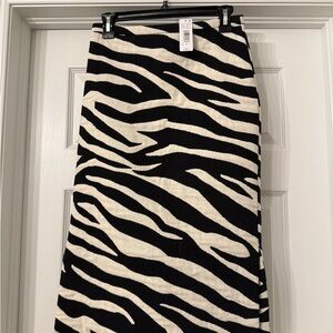 Natori Black and White Zebra Pencil Skirt